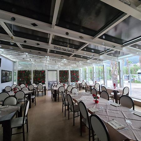 Hotel Saturday Palma Campania Екстериор снимка